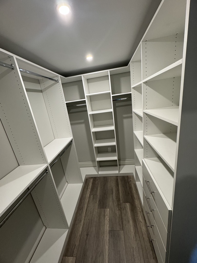 Big walk-in closet Long Island
